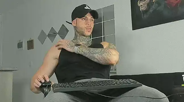  jamesleandros1 online show from 03-03-25, 12:59