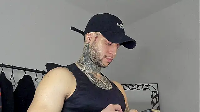  jamesleandros1 online show from 10-24-25, 03:36