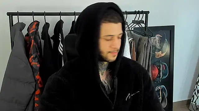  jamesleandros1 online show from 12-03-25, 02:48