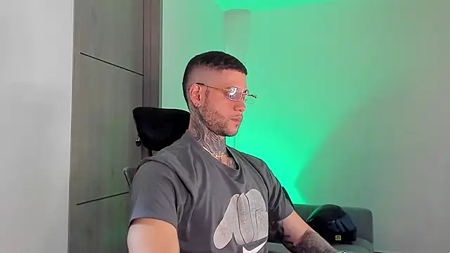  jamesleandros1 online show from 05-03-26, 04:18