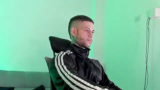  jamesleandros1 online show from 08-04-26, 01:20