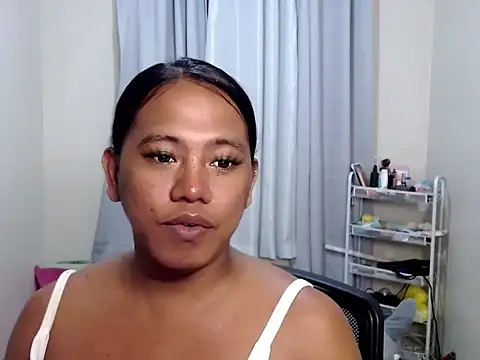 Cristinelicious online show from 06-22-26, 01:52