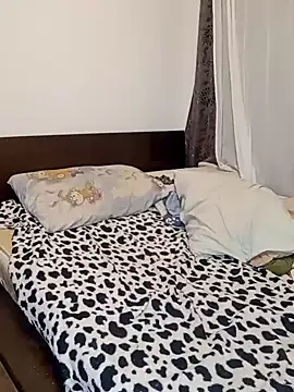 Snapshot of Daddy1972 chatting on 02-04-25, 03:00 Daddy1972 online show from 02-04-25, 03:00