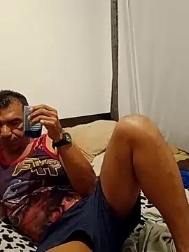 Snapshot of Daddy1972 chatting on 02-09-25, 06:16 Daddy1972 online show from 02-09-25, 06:16