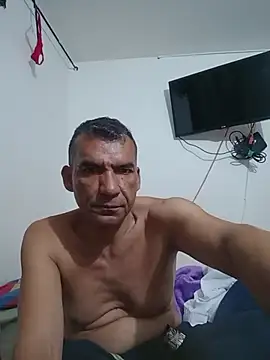 Snapshot of Daddy1972 chatting on 11-02-25, 11:23 Daddy1972 online show from 11-02-25, 11:23