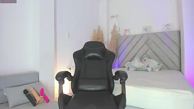 perlacobre999 online show from 02-14-25, 01:08