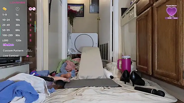 LoveSaraChristine online show from 04-17-26, 06:11