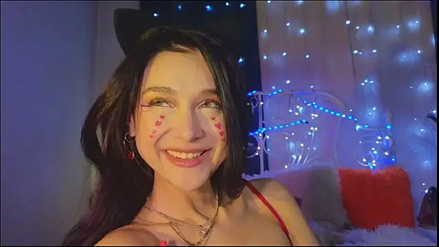 Snapshot of Funny_Bunny chatting on 02-15-25, 04:25 Funny Bunny online show from 02-15-25, 04:25