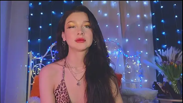 Snapshot of Funny_Bunny chatting on 03-06-25, 02:30 Funny Bunny online show from 03-06-25, 02:30