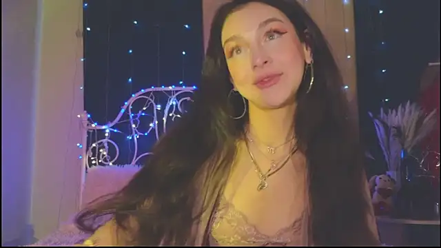 Snapshot of Funny_Bunny chatting on 03-23-25, 02:59 Funny Bunny online show from 03-23-25, 02:59
