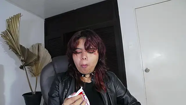 Snapshot of SabinaMerchetti chatting on 04-20-26, 02:03 SabinaMerchetti online show from 04-20-26, 02:03