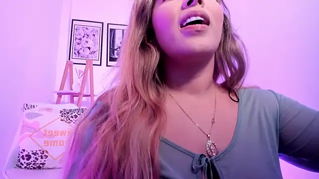 sofihill01 online show from 05-23-26, 07:56