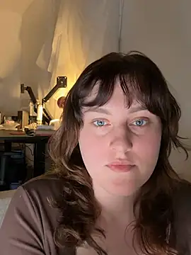 KiraKoval online show from 04-28-26, 06:46