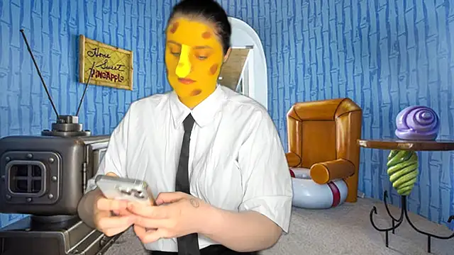Snapshot of KiraKoval chatting on 05-15-26, 01:07 KiraKoval online show from 05-15-26, 01:07