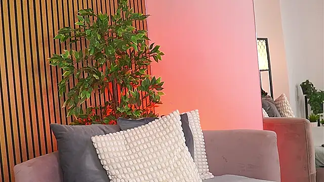 Avril Cyrus online show from 04-28-26, 06:40