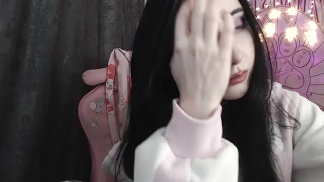 Snapshot of Holy420lolii chatting on 12-13-24, 03:11 Holy420lolii online show from 12-13-24, 03:11