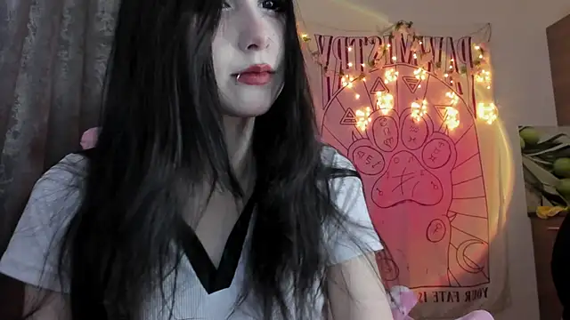 Snapshot of Holy420lolii chatting on 03-12-25, 04:24 Holy420lolii online show from 03-12-25, 04:24