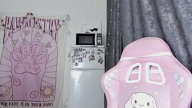 Snapshot of Holy420lolii chatting on 09-12-25, 05:02 Holy420lolii online show from 09-12-25, 05:02