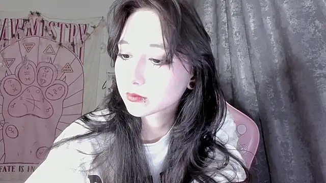 Snapshot of Holy420lolii chatting on 09-13-25, 04:40 Holy420lolii online show from 09-13-25, 04:40