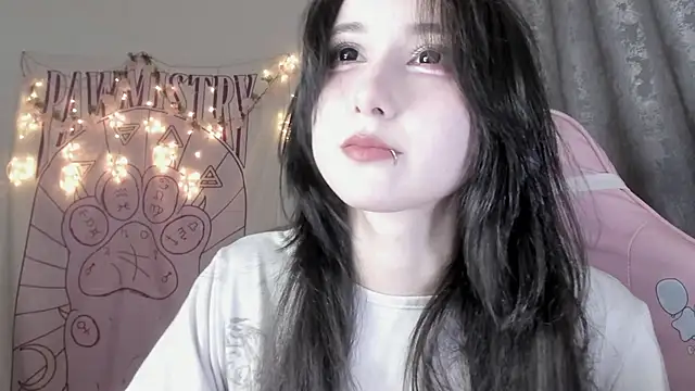 Snapshot of Holy420lolii chatting on 09-29-25, 02:55 Holy420lolii online show from 09-29-25, 02:55