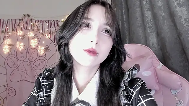 Snapshot of Holy420lolii chatting on 10-10-25, 03:44 Holy420lolii online show from 10-10-25, 03:44