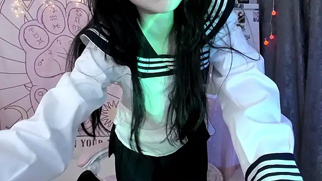 Snapshot of Holy420lolii chatting on 01-31-26, 07:11 Holy420lolii online show from 01-31-26, 07:11