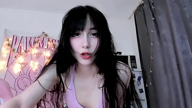 Holy420lolii online show from 05-26-26, 04:47