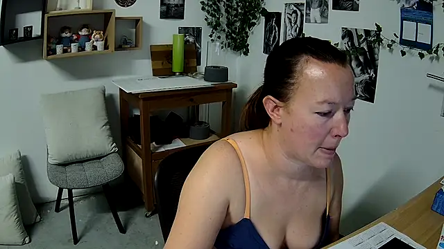 Snapshot of AnyaKrey@xh chatting on 11-13-25, 12:15 AnyaKreyxh online show from 11-13-25, 12:15