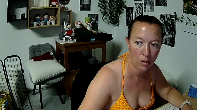 Snapshot of AnyaKrey@xh chatting on 05-28-26, 11:40 AnyaKreyxh online show from 05-28-26, 11:40