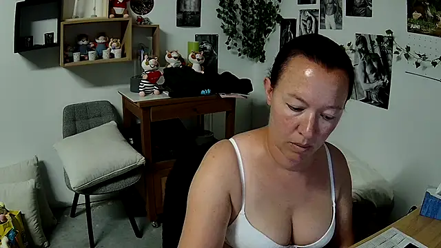 Snapshot of AnyaKrey@xh chatting on 06-19-26, 12:09 AnyaKreyxh online show from 06-19-26, 12:09