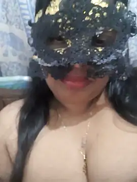 Snapshot of chubby_wife chatting on 06-28-26, 03:51 chubby wife online show from 06-28-26, 03:51