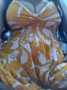 Snapshot of chubby_wife chatting on 06-29-26, 10:15 chubby wife online show from 06-29-26, 10:15