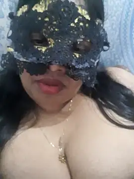 Snapshot of chubby_wife chatting on 07-12-26, 05:26 chubby wife online show from 07-12-26, 05:26