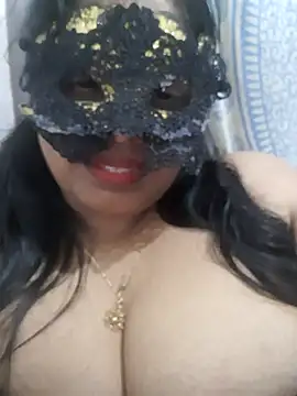 Snapshot of chubby_wife chatting on 07-26-26, 03:08 chubby wife online show from 07-26-26, 03:08