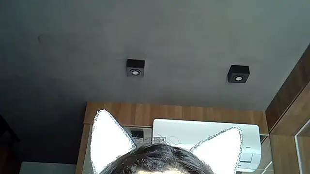 Skinny-Kitten online show from 10-25-25, 06:46