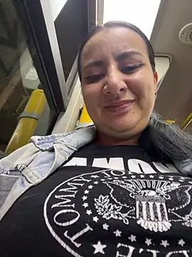 Abril Luv online show from 09-25-25, 12:14