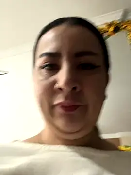 Abril Luv online show from 09-30-25, 01:05