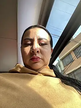 Abril Luv online show from 10-02-25, 12:23