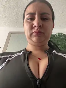 Abril Luv online show from 10-09-25, 01:20