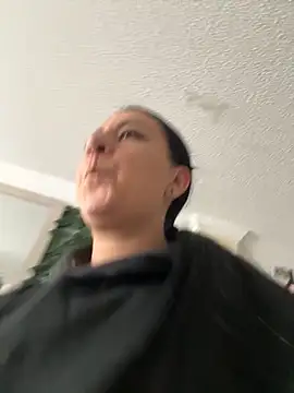 Abril Luv online show from 11-10-25, 12:59