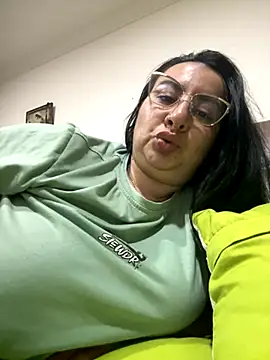 Abril Luv online show from 12-02-25, 01:22