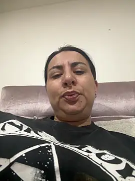 Abril Luv online show from 01-19-26, 01:20