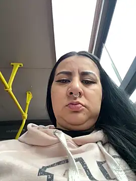 Abril Luv online show from 05-30-26, 10:56