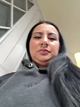 Abril Luv online show from 06-29-26, 12:49