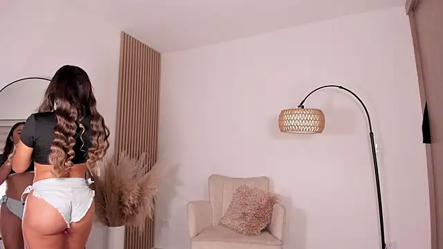 Snapshot of wandathompson_ chatting on 03-07-25, 11:07 wandathompson online show from 03-07-25, 11:07