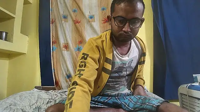 Snapshot of Cute_boy2000 chatting on 12-09-24, 12:56 Cute boy2000 online show from 12-09-24, 12:56