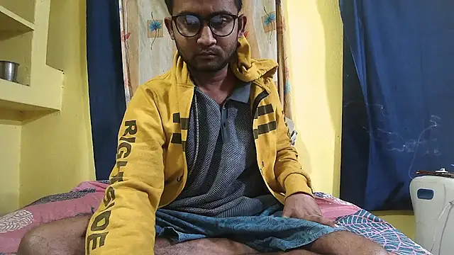 Cute boy2000 online show from 01-06-25, 12:48