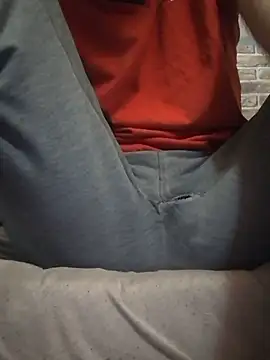 Snapshot of Adamvarga0318 chatting on 02-20-25, 12:25 Adamvarga0318 online show from 02-20-25, 12:25