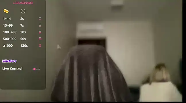 Snapshot of iilovetomatoes chatting on 03-04-25, 10:05 iilovetomatoes online show from 03-04-25, 10:05