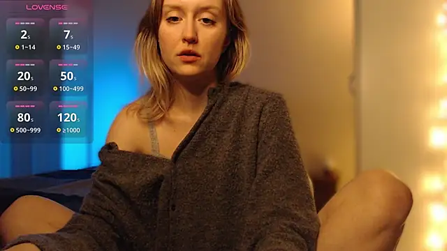 Snapshot of iilovetomatoes chatting on 02-14-26, 10:28 iilovetomatoes online show from 02-14-26, 10:28